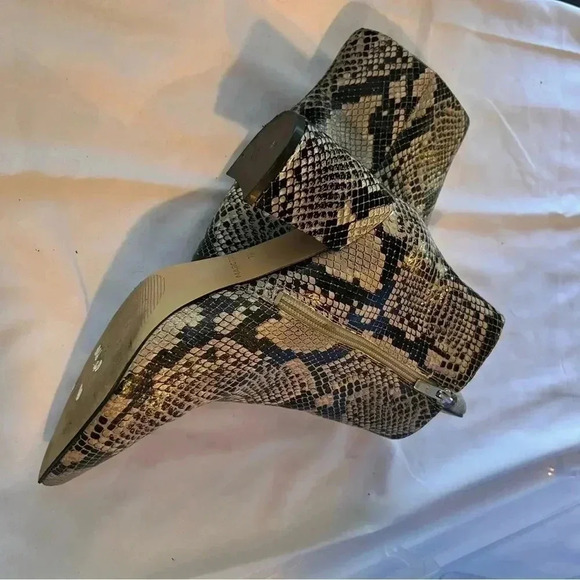 💗 Marc Fisher Ankle Boots - Size 7.5M - Picture 2 of 5